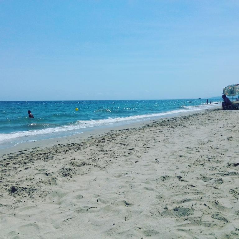 קמברילס Holiday Beach מראה חיצוני תמונה